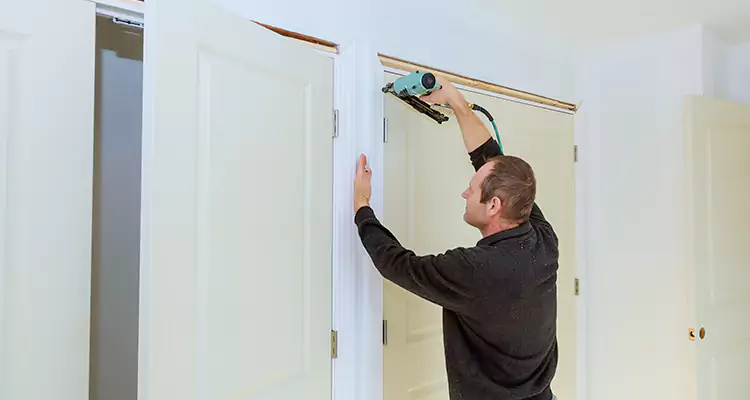 Top Rated Door Fixing ServiceFixing Garage Door Track in Winter Haven, FL