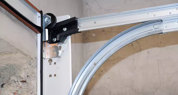 Maintain Liftmaster Garage Door Off Track in Winter Haven, FL