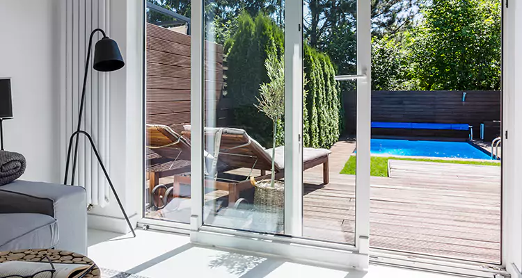 Fixing A Sliding Screen Door Roller in Winter Haven, FL